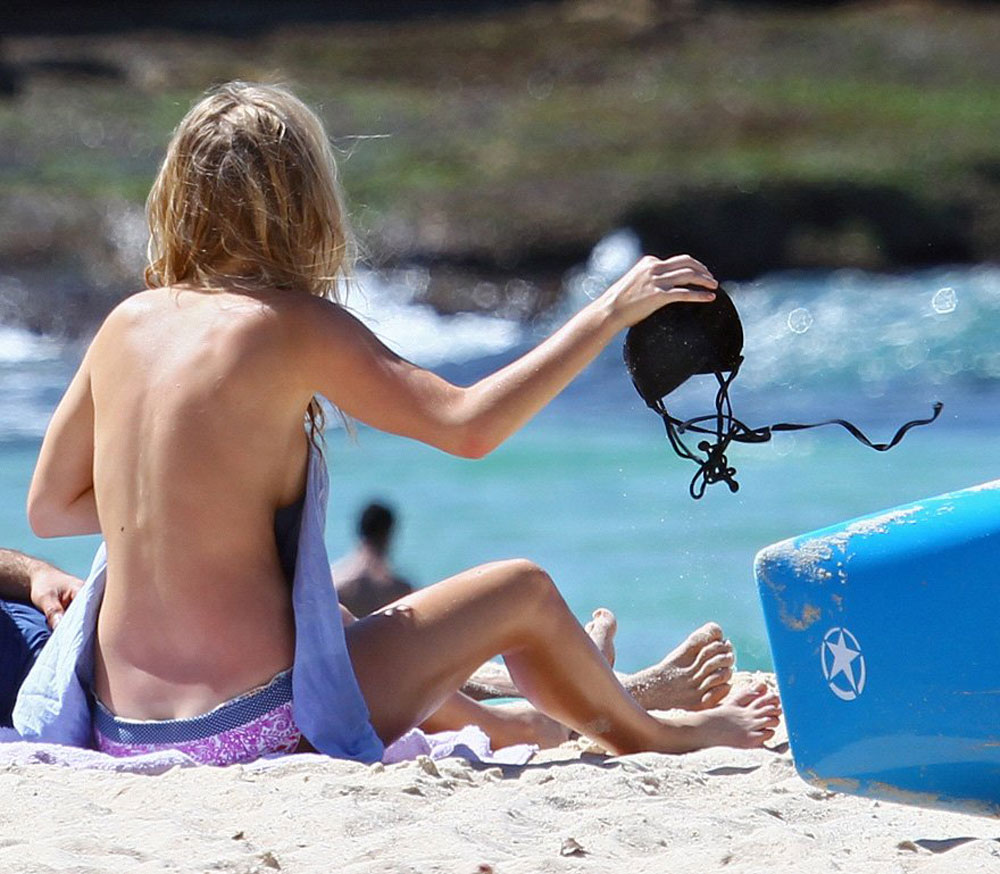 Samara Weaving Bikini Bronte Beach Sydney