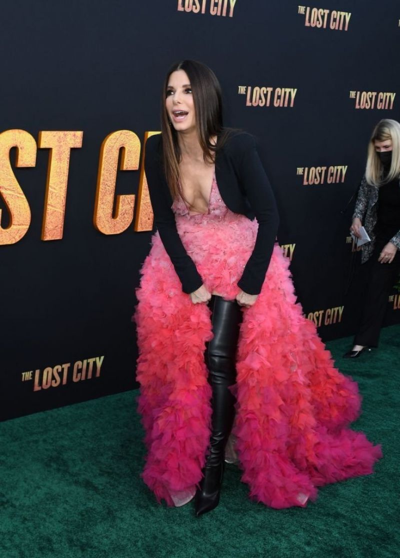 Sandra Bullock Arrives Lost City Pemiere Los Angeles