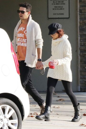 Sarah Hyland And Wells Adams Out Los Angeles