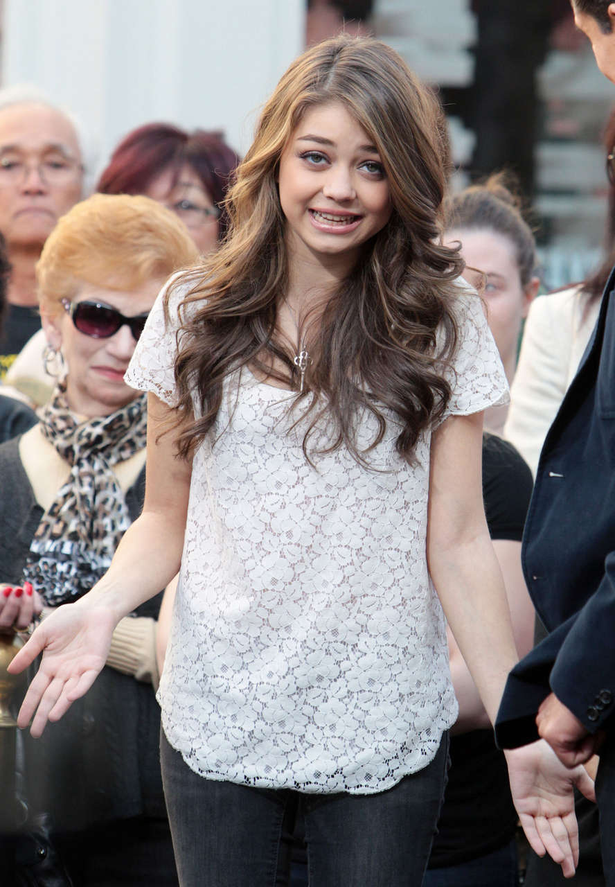 Sarah Hyland Interview For Extra Grove Los Angeles