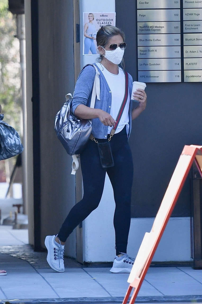 Sarah Michelle Gellar Out About Brentwood
