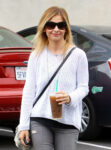 Sarah Michelle Gellar Out About Los Angeles