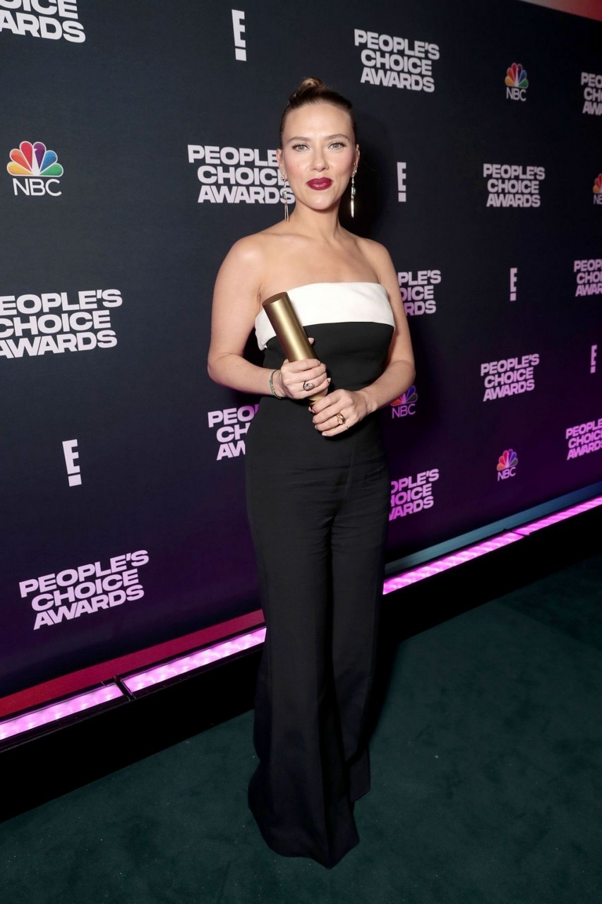 Scarlett Johansson 47th People S Choice Awards Santa Monica