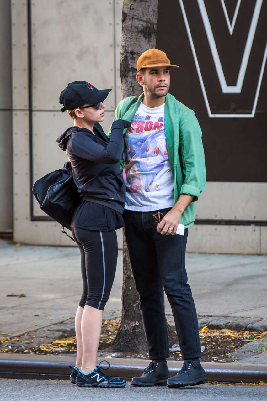 Scarlett Johansson Kissing Romain Dauriac Out New York