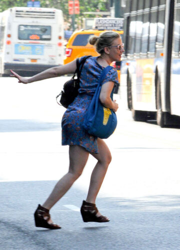 Scarlett Johansson Leggy Candids Out About New York