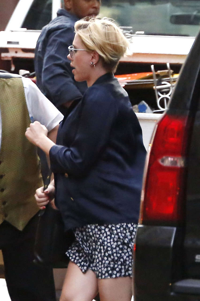 Scarlett Johansson Out About New York