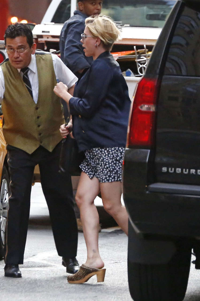 Scarlett Johansson Out About New York