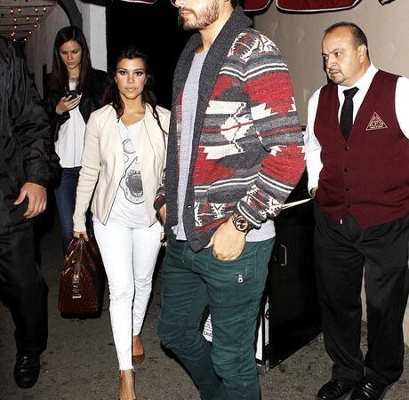 Scott Disick And Kourtney Kardashian (1 photo)