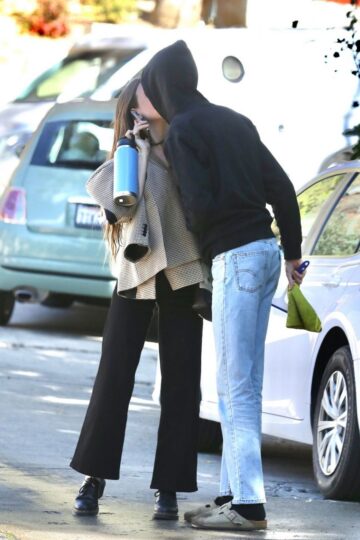 Scout Willis Giving Her Boyfriend Kiss Los Angeles