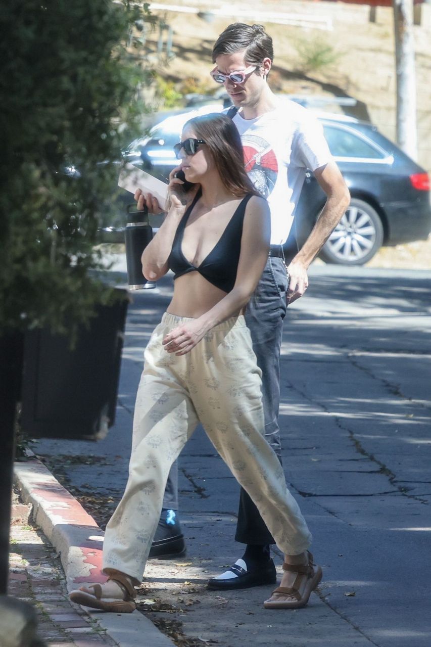 Scout Willis Out With Her Boyfriend Los Angeles