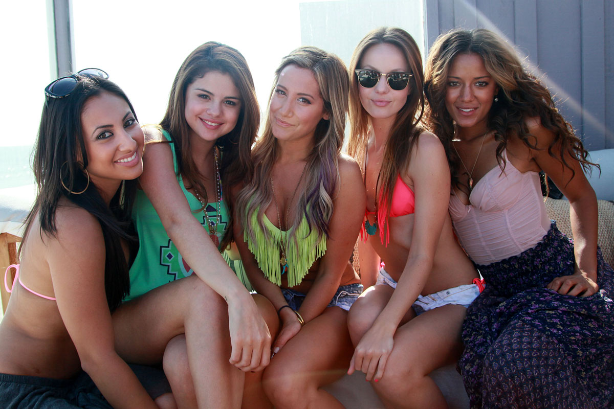Selena Gomez Ashley Tisdales Malibu Beach Party