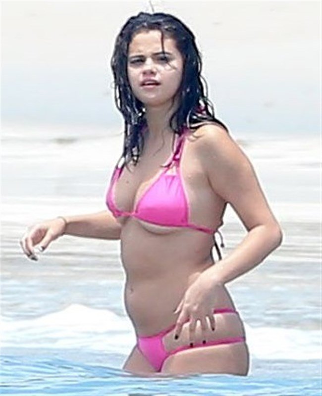 Selena Gomez Bikini