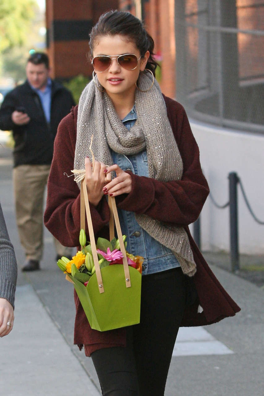 Selena Gomez Buying Flowers