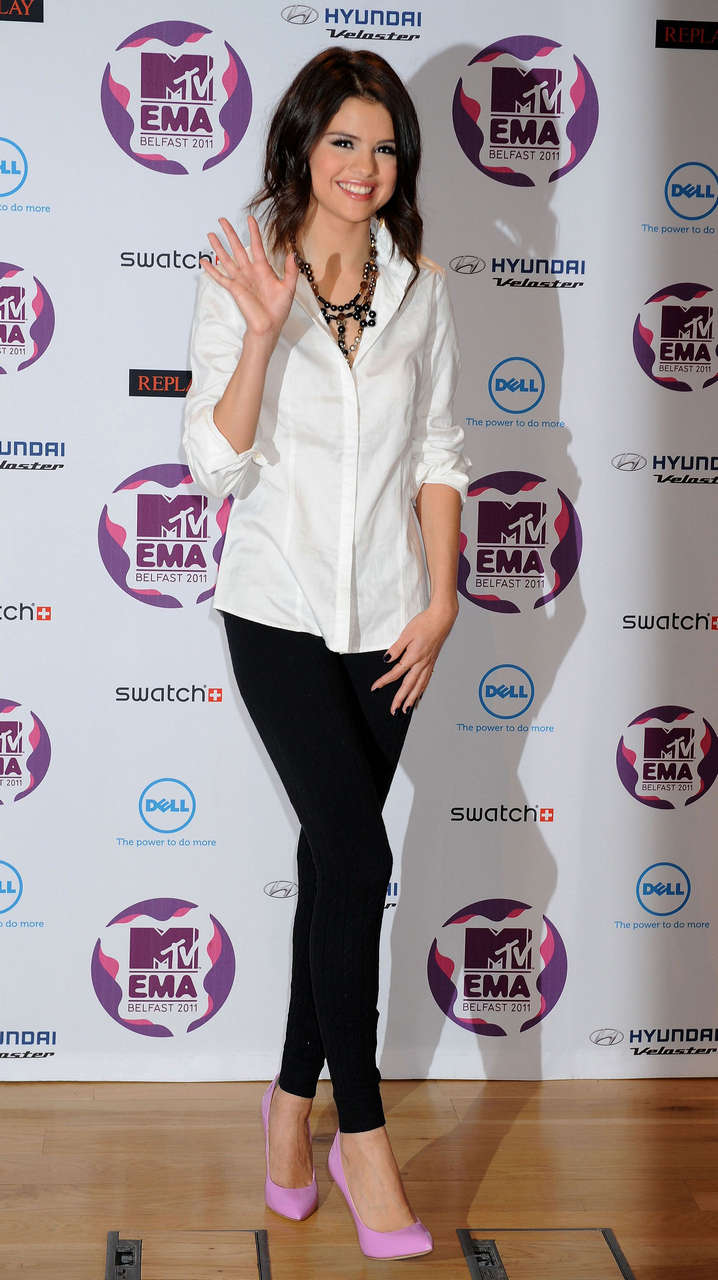 Selena Gomez Mtv Ema Press Conference Belfast