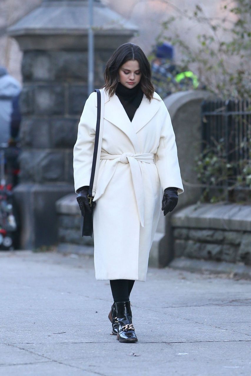 Selena Gomez On Set Of Only Murders Building Season 2 New York