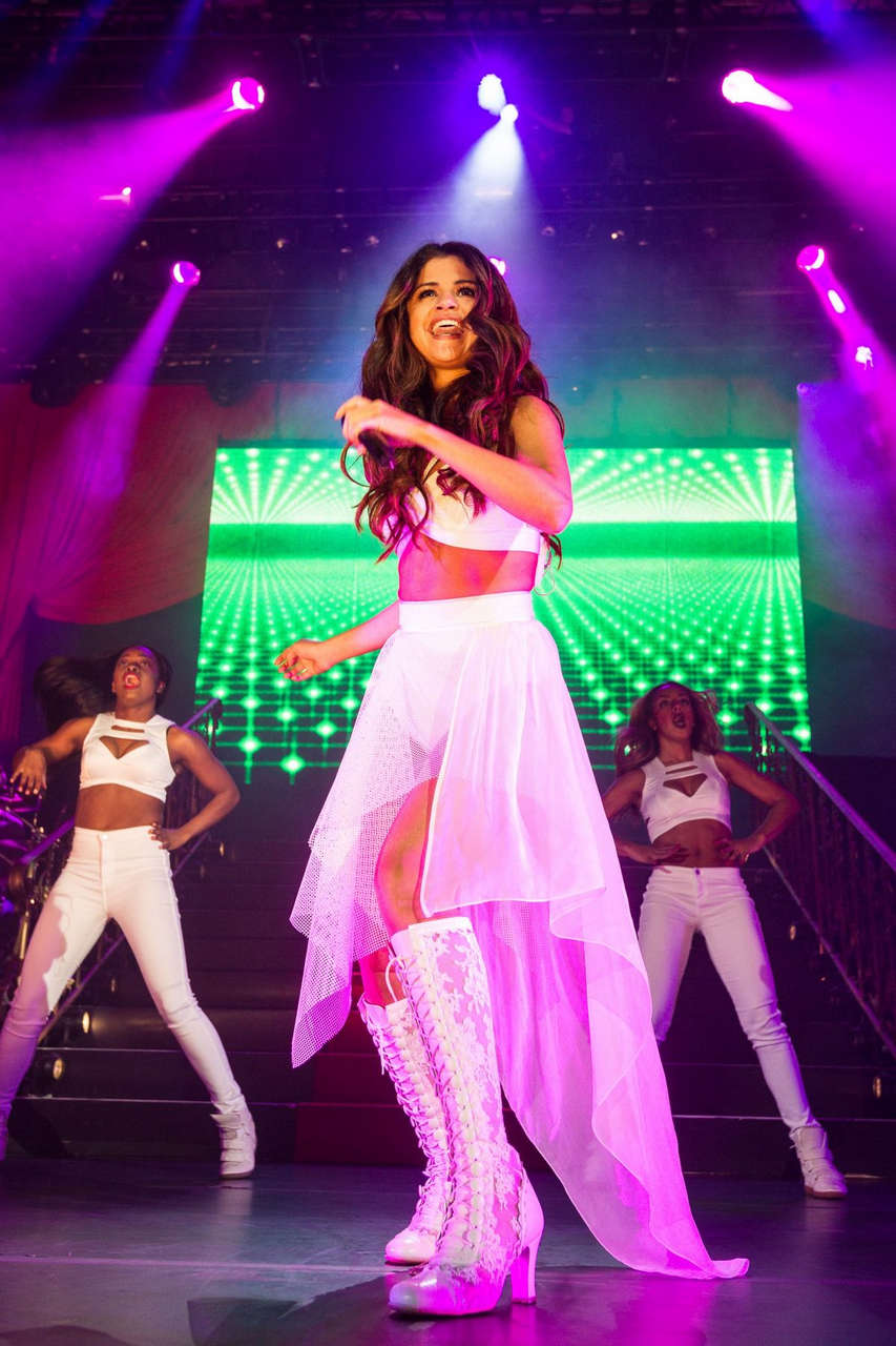 Selena Gomez Performs 2014 Borderfest Hidalgo