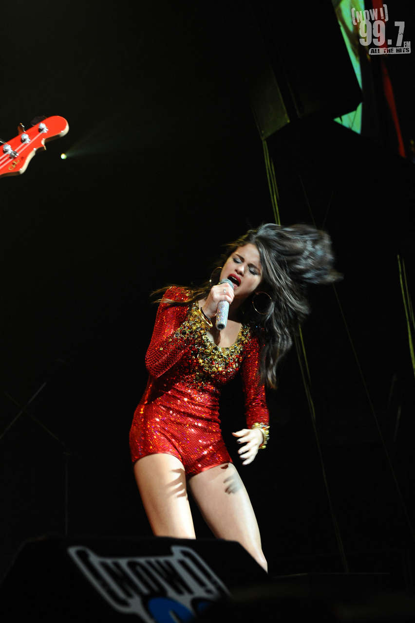 Selena Gomez Performs 99 7 Triple Ho Show San Jose