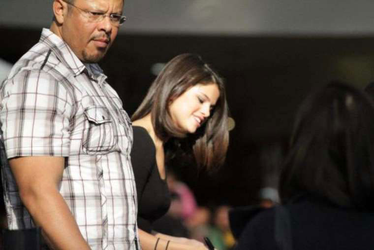 Selena Gomez Signing Autographs