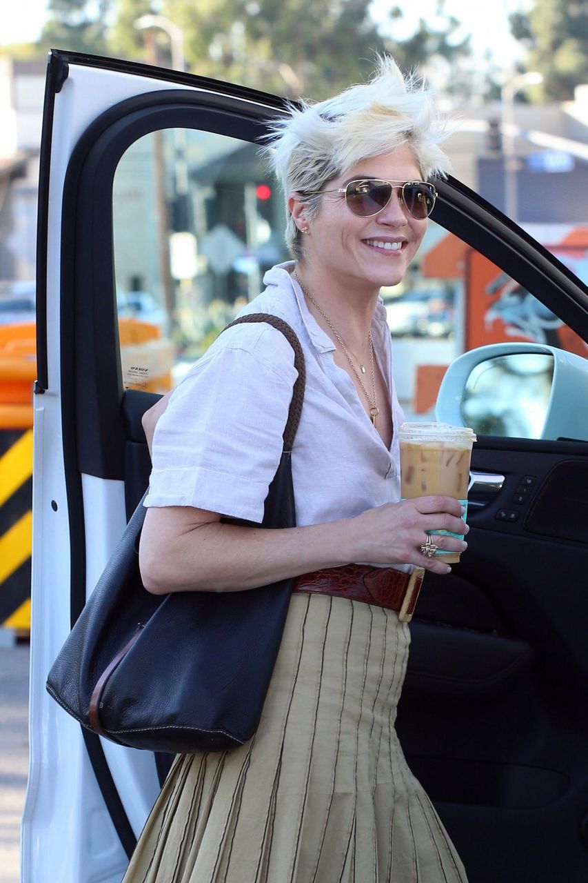 Selma Blair Out With Her Service Dog Los Angeles