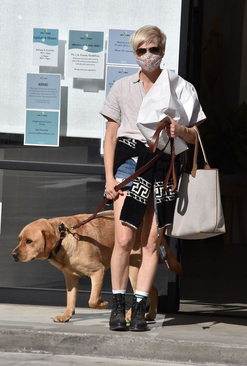 Selma Blair Out With Her Service Dog Sweet Flower Cannabis Store Studio City