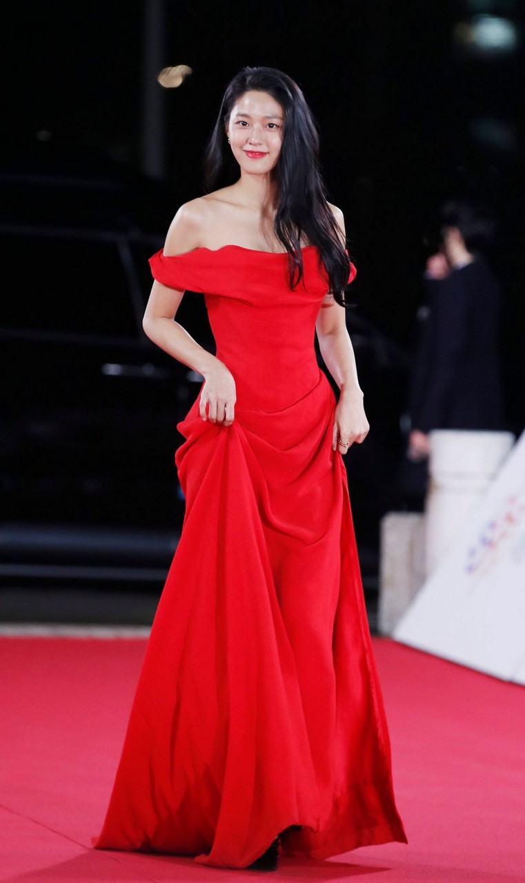 Seolhyn 42nd Blue Dragon Film Awards Seoul