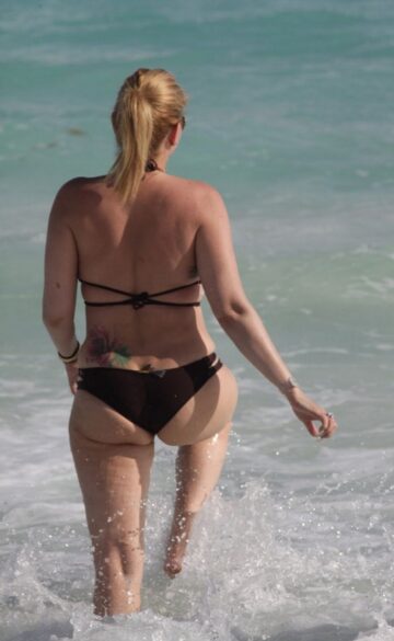 Shanna Moakler Bikini Beach Cancun