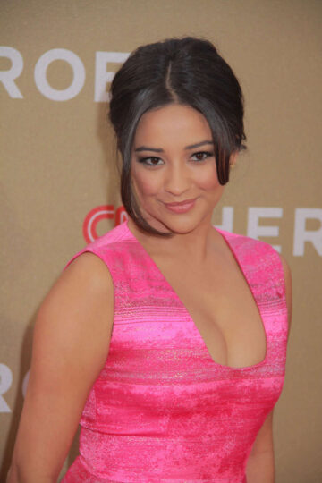 Shay Mitchell 2011 Cnn Heroes An All Star Tribute Shrine Auditorium Los Angeles