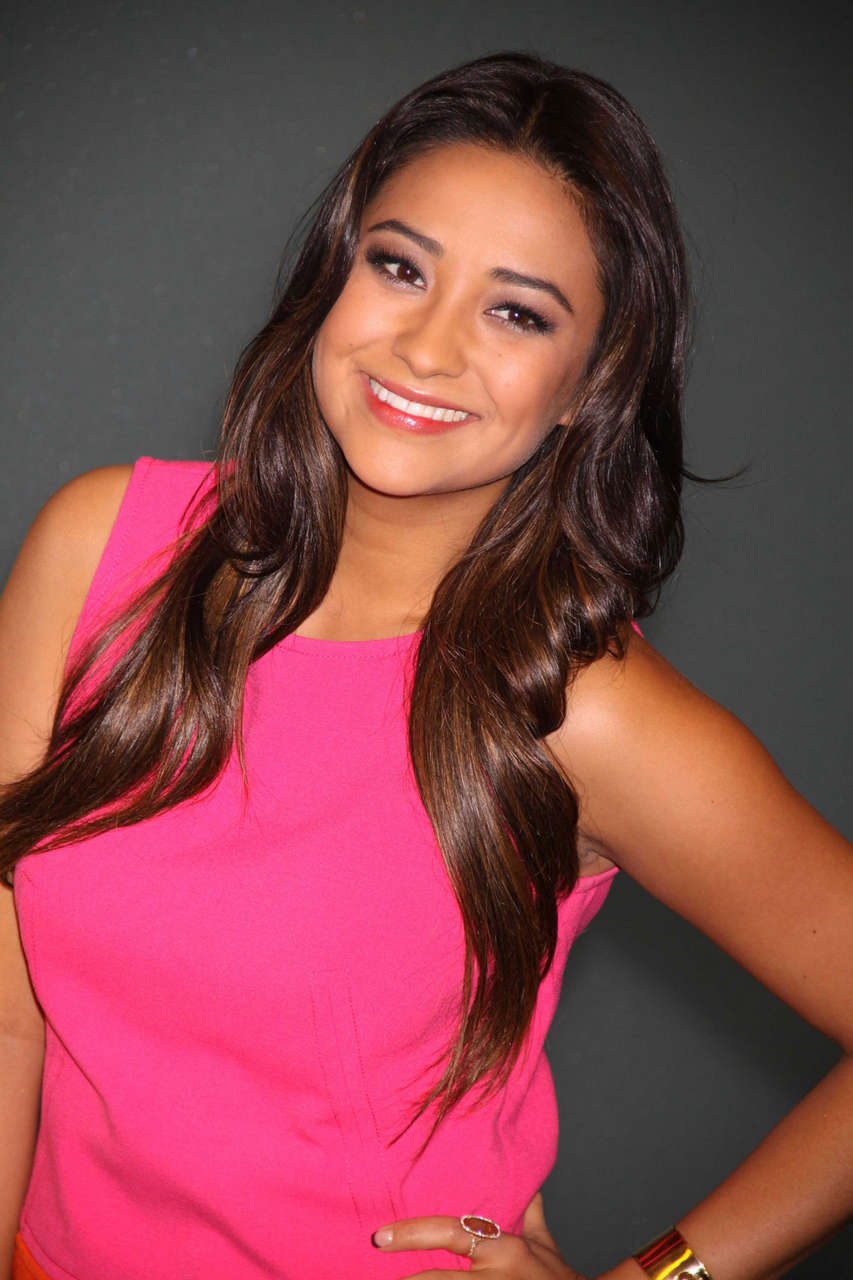 Shay Mitchell Signs Copies Her Seventeen Magazine Prom Issue Cover