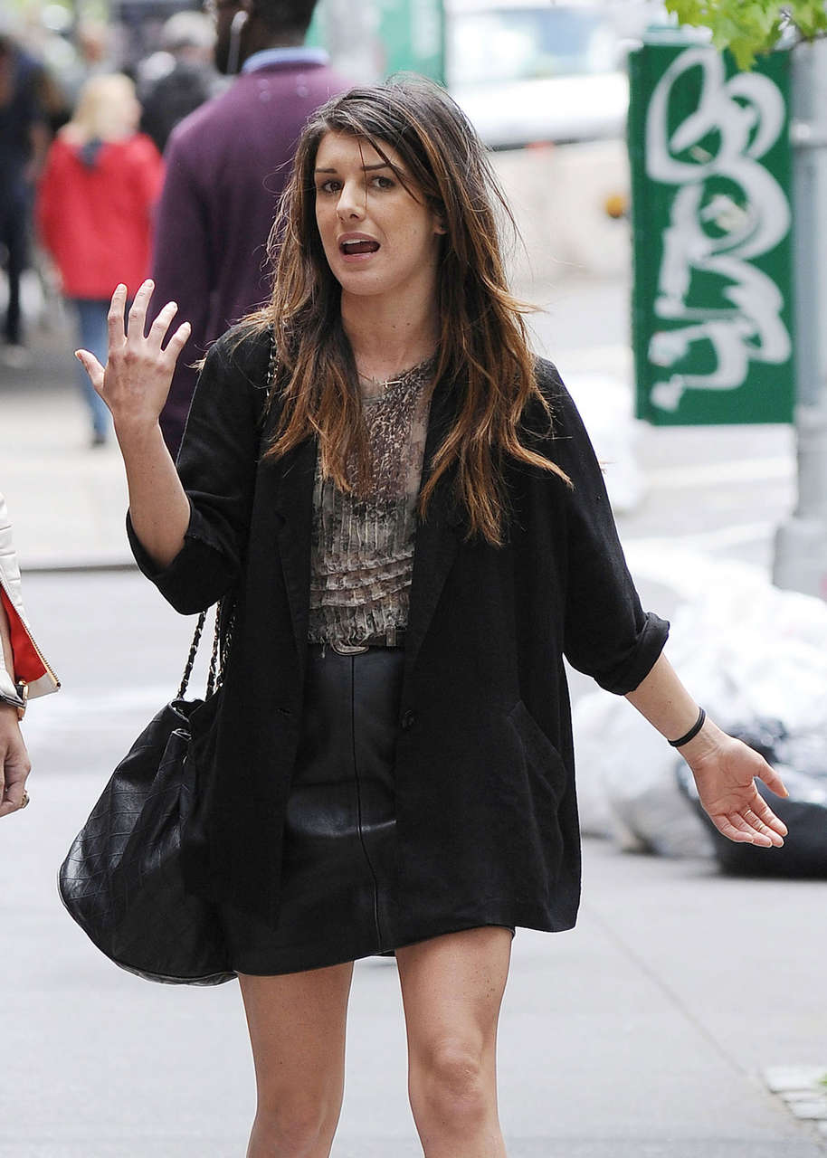Shenae Grimes Out About Soho