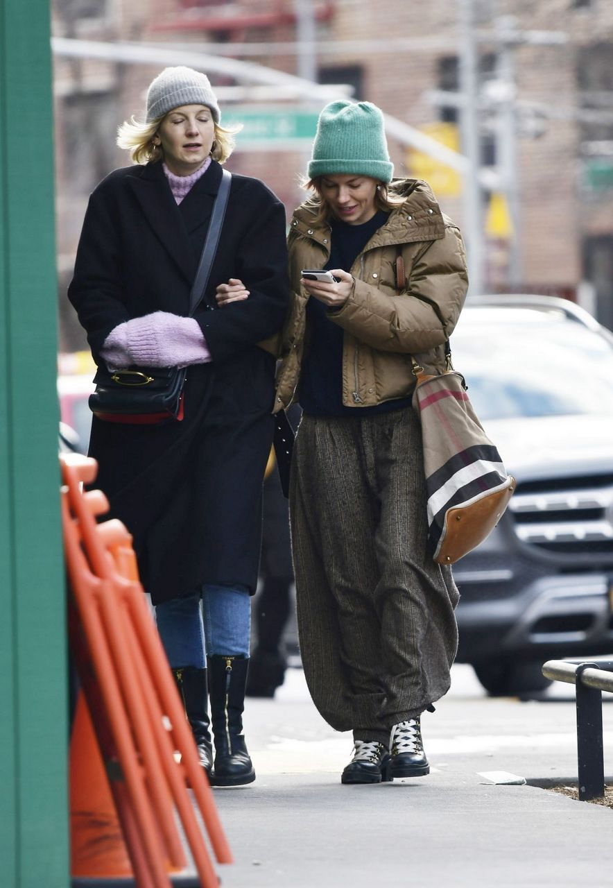 Sienna And Savannah Miller Out For Lunch New York