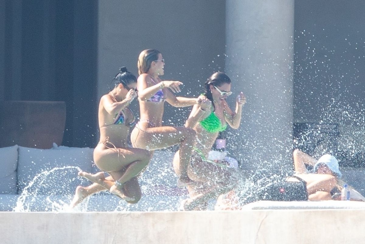 Sofia Richie Anastasia Karanikolaou Bikinis Pool Mexico