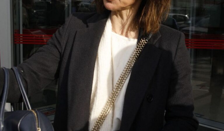 Sophie Marceau Leaves Rtl Studios Neuilly Sur Seine (7 photos)