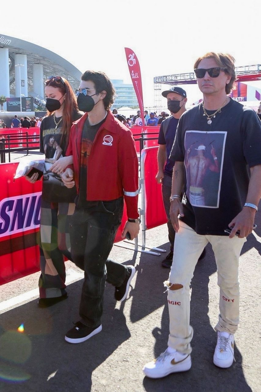 Sophie Turner And Joe Jonas Arrives Super Bowl Lvi Sofi Stadium Inglewood