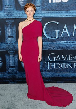 Sophie Turner Attends The Premiere Of Hbos Game