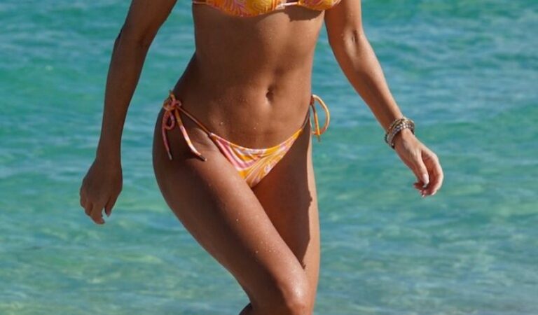 Sylvie Meis Orange Bikini Beach Miami (10 photos)