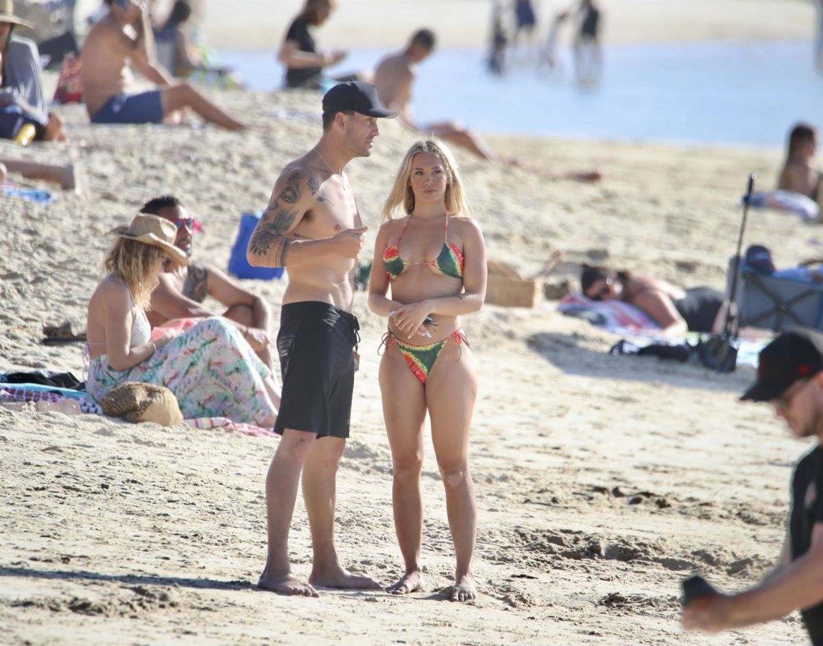 Tammy Hembrow Bikini Currumbin Beach