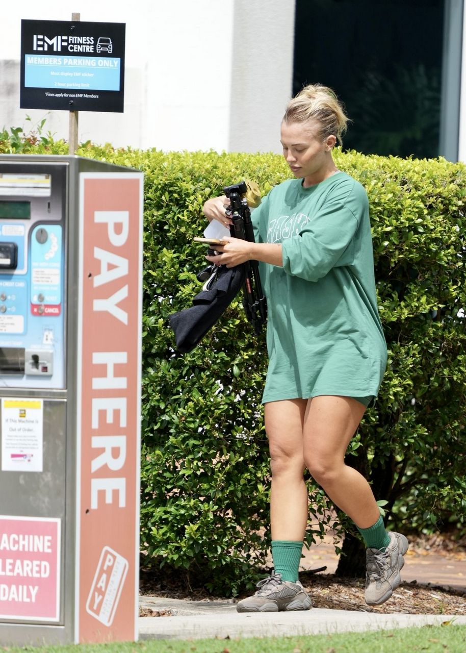 Tammy Hembrow Leaves Gym On The Gold Coast
