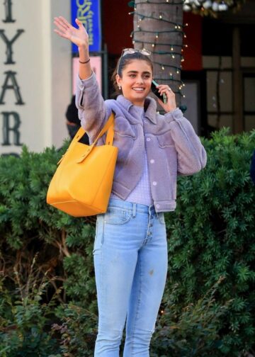 Taylor Hill Waiting For Her Curbside Ride Beverly Hills