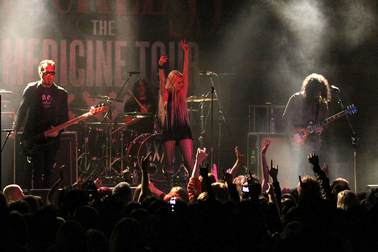 Taylor Momsen Performs Concert Vancouver