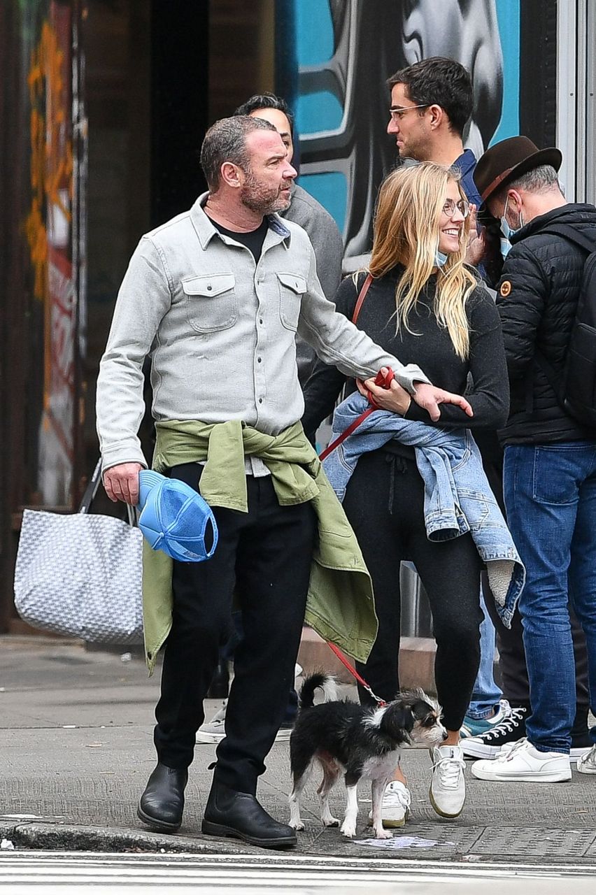 Taylor Neisen And Liev Schreiber Out With Their Dog New York