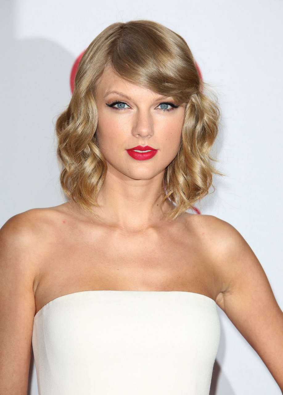 Taylor Swift 2014 Iheart Music Festival Las Vegas