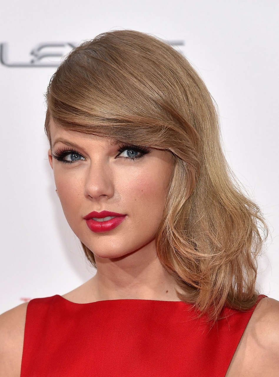 Taylor Swift Fiver Premiere New York