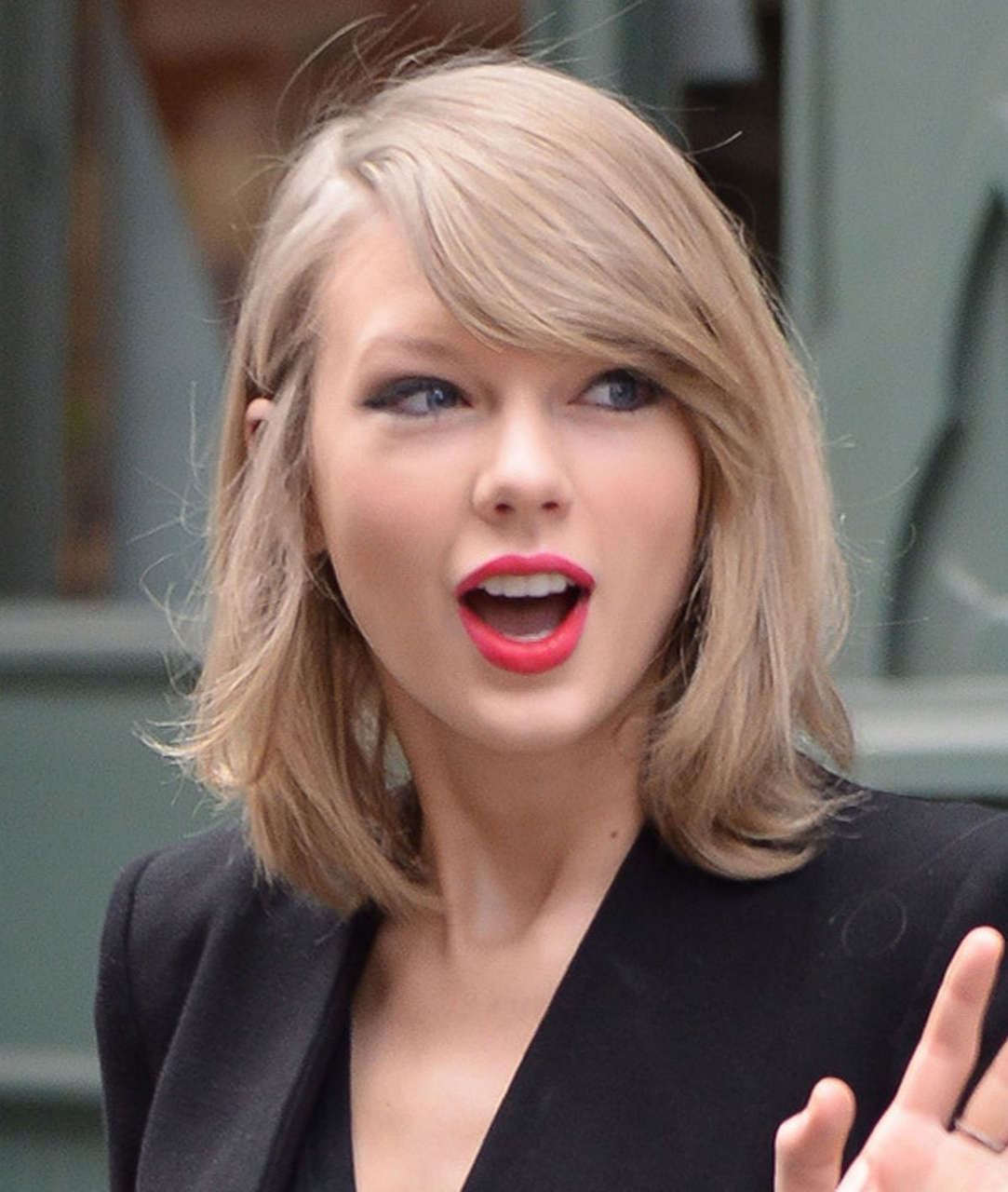 Taylor Swift Leaves Her New York Apartment