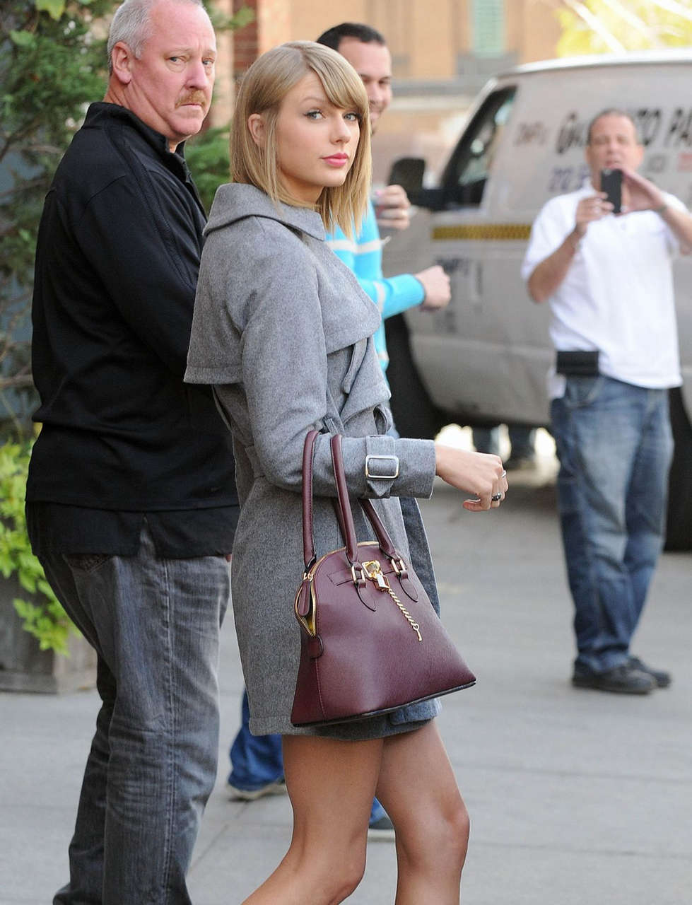 Taylor Swift Leaves Photo Studio New York