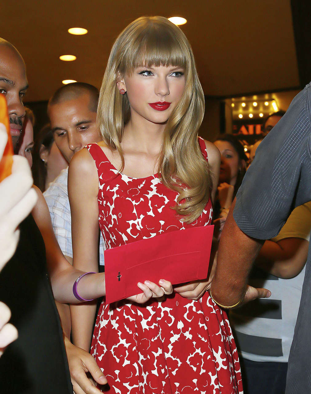 Taylor Swift Leaving Mtv Studios New York City