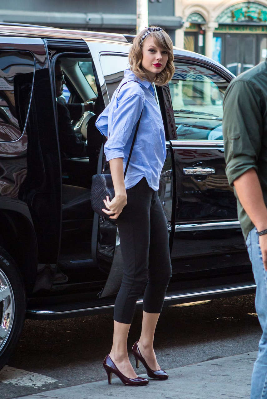 Taylor Swift Out About New York