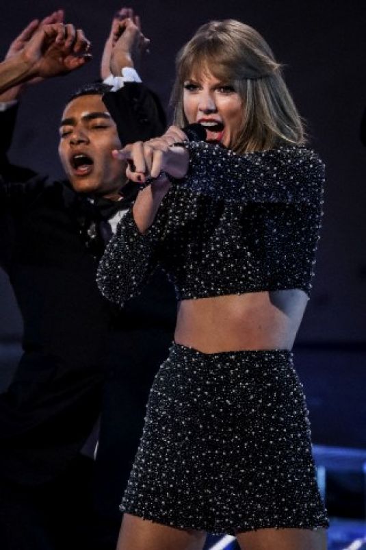 Taylor Swift Performs X Factor Uk London
