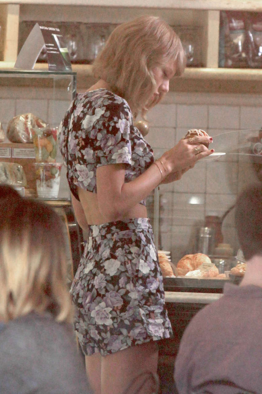 Taylor Swift Photoshoot West Village