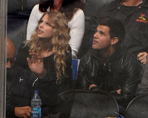 Taylor Swift With Taylor Lautner (1 photo)