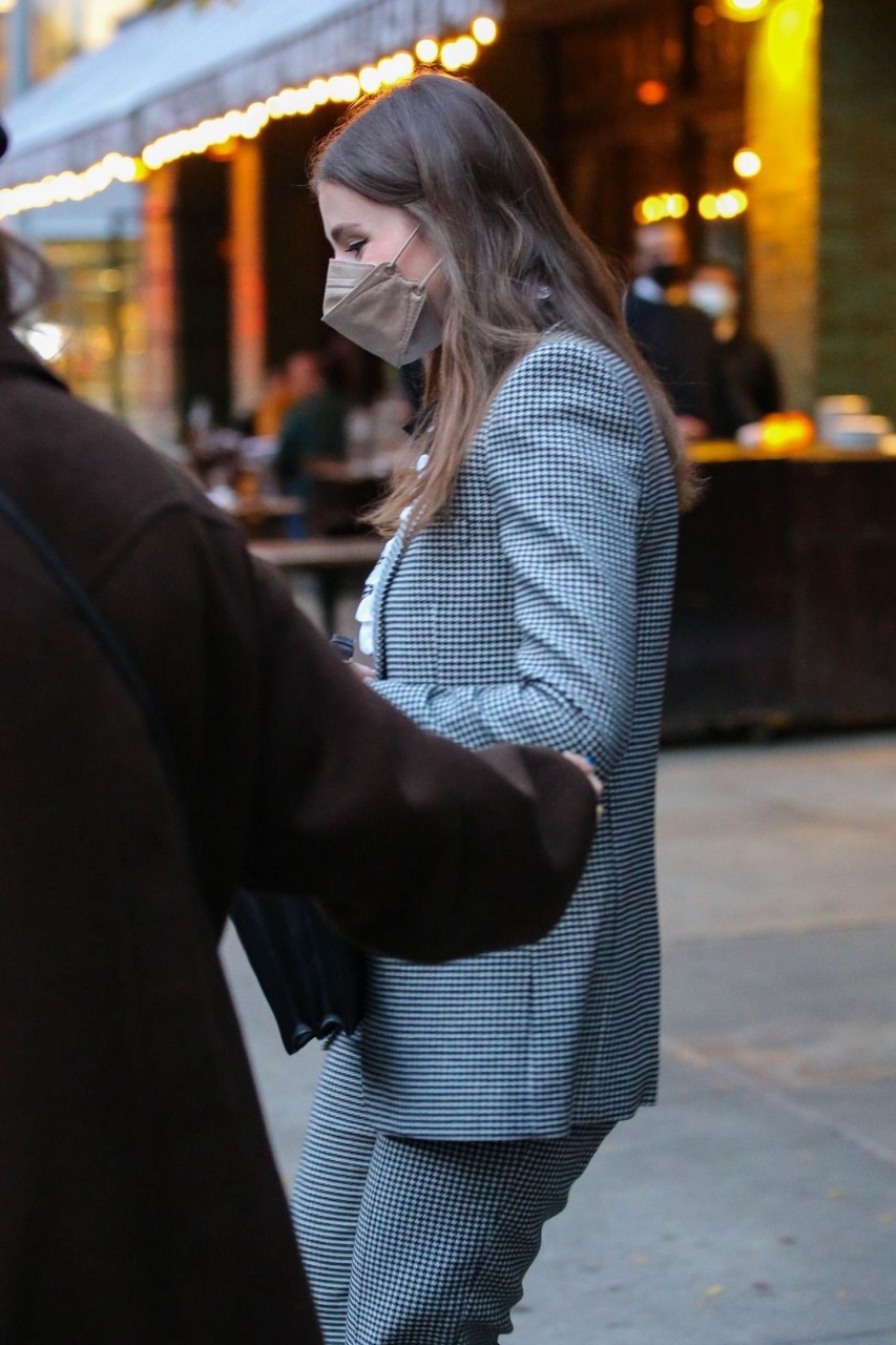 Thomasin Mckenzie Out About New York